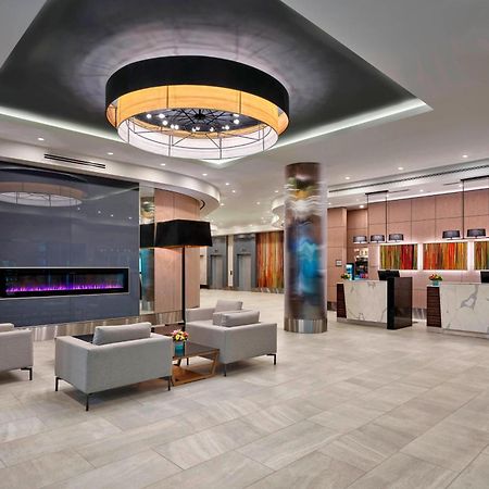 Delta Hotels By Marriott Edmonton Centre Suites Esterno foto