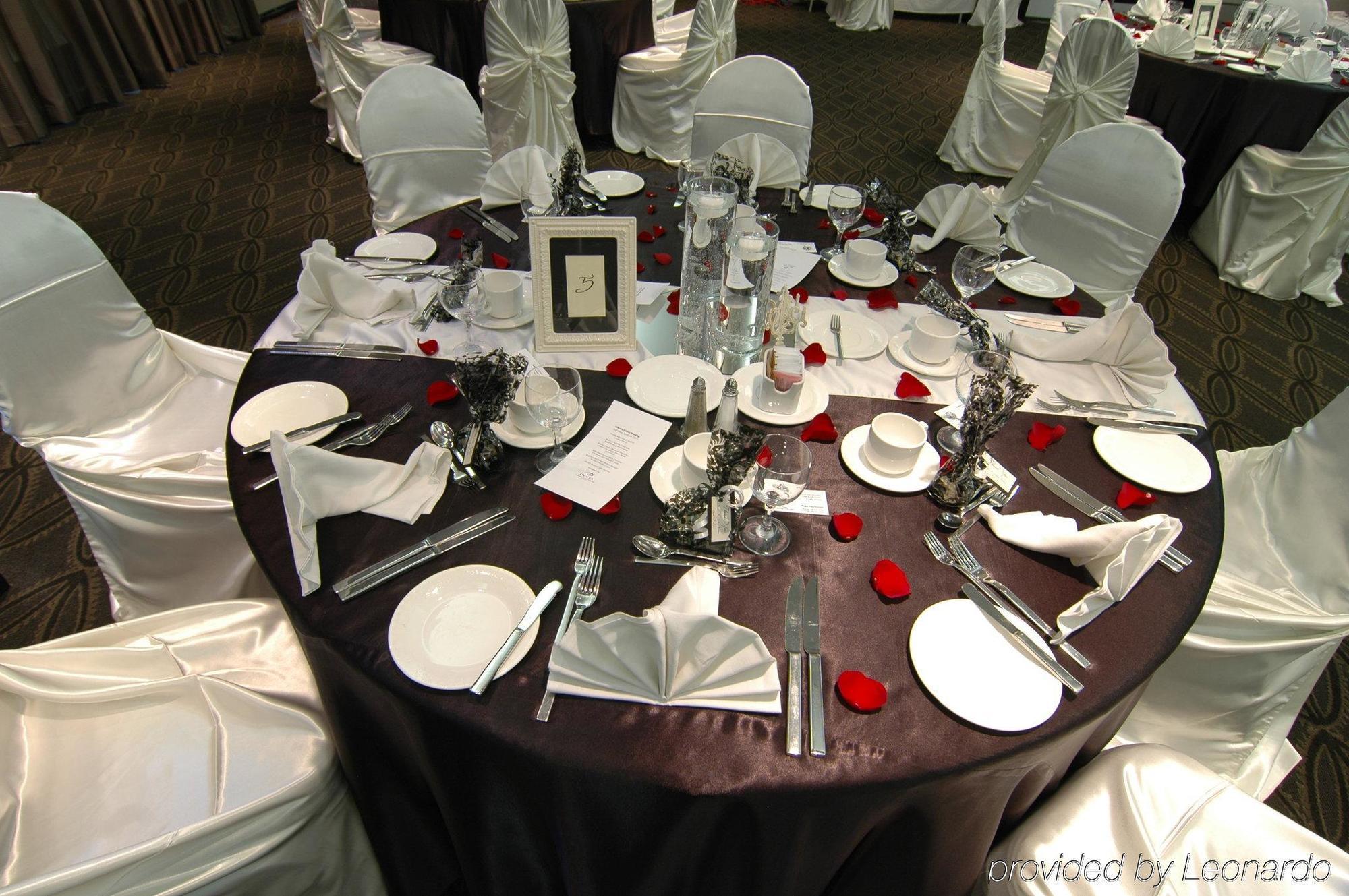 Delta Hotels By Marriott Edmonton Centre Suites Ristorante foto